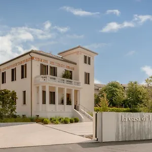 https://la-casa-di-laura.hotelinveneto.com